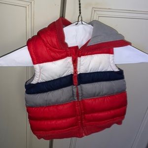 Old navy sleeveless foam coat